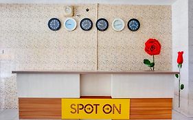 SPOT ON 2214 Wisma Jampea